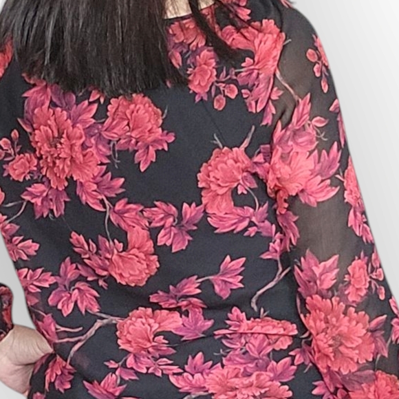 Elegant Floral Women's Blouse in Black and Red - Picture 6 of 6